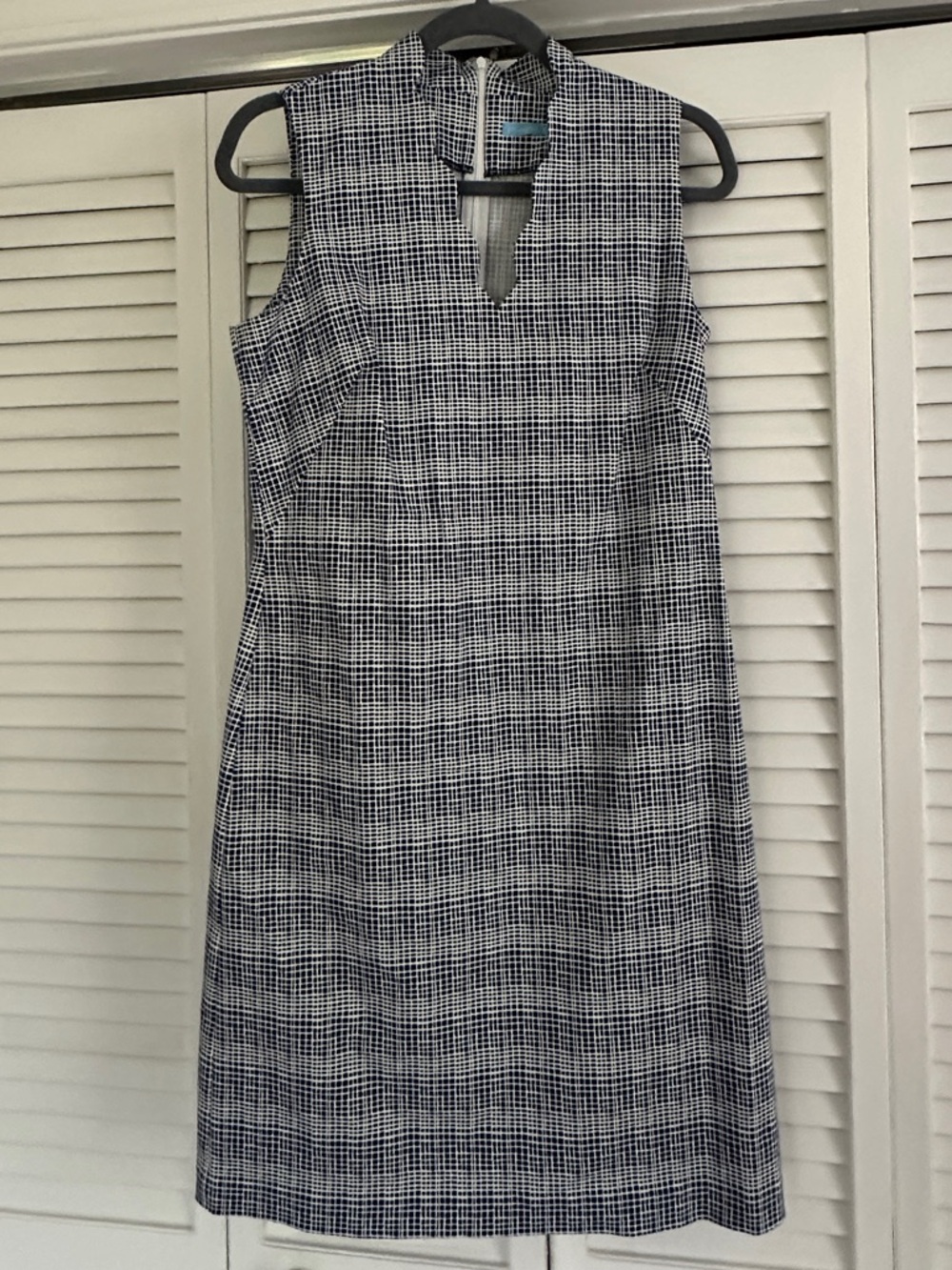 J McLaughlin sleeveless dress size 6